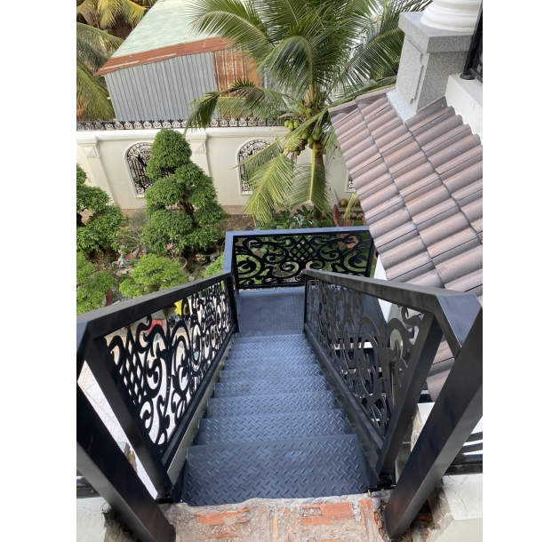 Cầu Thang Sắt Rẻ Bình Chánh 